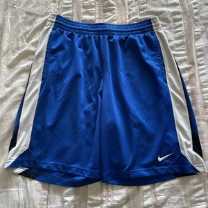 Medium Nike basketball shorts lightly used good condition
